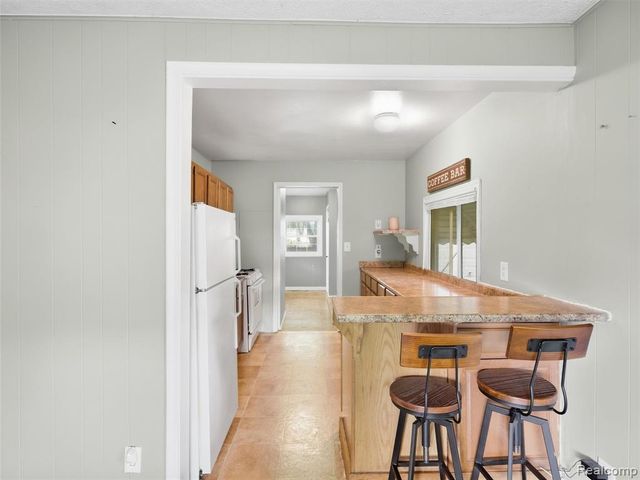 21184 Flanders Street, Farmington Hills, MI 48335