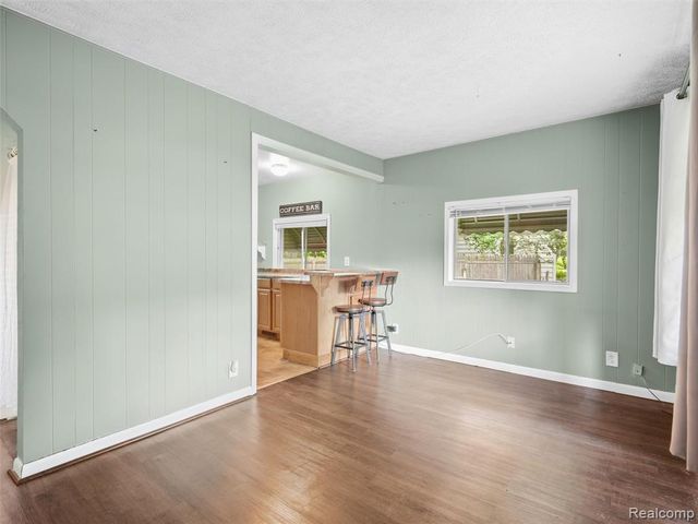 21184 Flanders Street, Farmington Hills, MI 48335