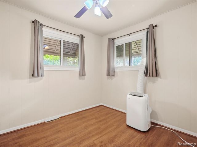 21184 Flanders Street, Farmington Hills, MI 48335