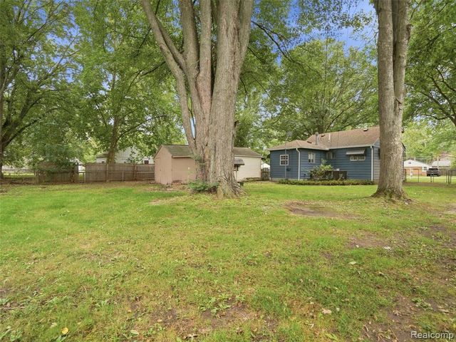 21184 Flanders Street, Farmington Hills, MI 48335