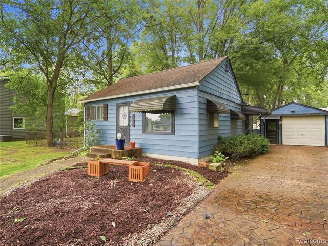 21184 Flanders Street, Farmington Hills, MI 48335