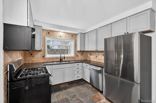 428 Girard Avenue, Royal Oak, MI 48073