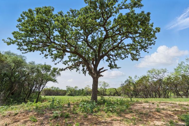 900 Calhoun Road, Gordon, TX 76453