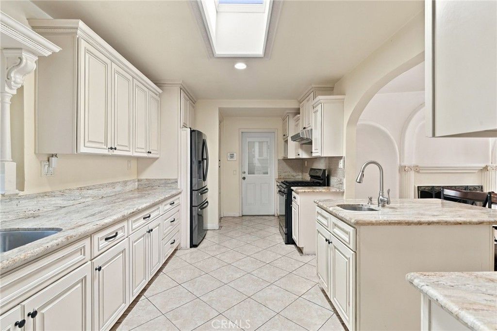9332 Samoline Avenue, Downey, CA 90240 — photo 4