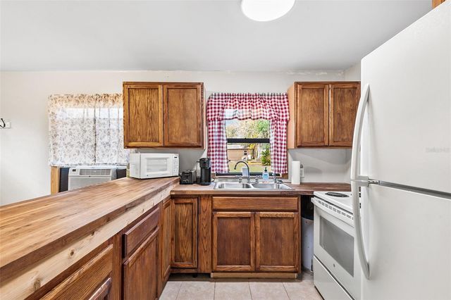 1233 SAINT ANNE SHRINE ROAD, Lake Wales, FL 33898