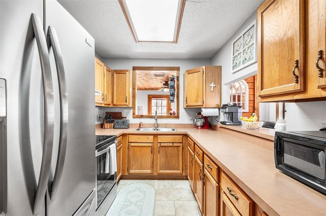 1233 SAINT ANNE SHRINE ROAD, Lake Wales, FL 33898