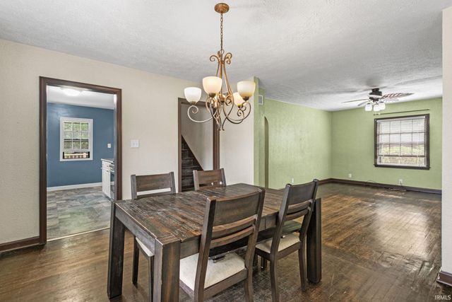 2718 S Locust Road, South Bend, IN 46614