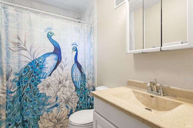 2718 S Locust Road, South Bend, IN 46614