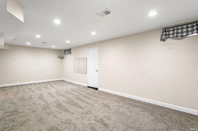 2718 S Locust Road, South Bend, IN 46614