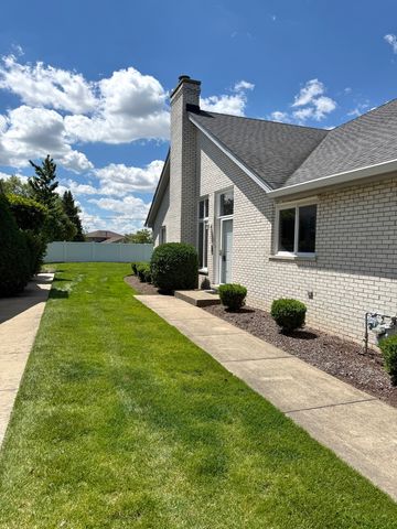 8821 Bluebird Drive, Tinley Park, IL 60487