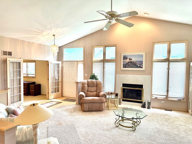 8821 Bluebird Drive, Tinley Park, IL 60487