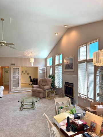 8821 Bluebird Drive, Tinley Park, IL 60487