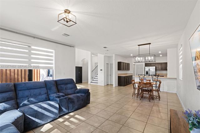 2380 NE 1st St, Homestead, FL 33033