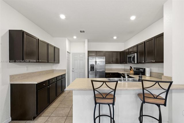 2380 NE 1st St, Homestead, FL 33033