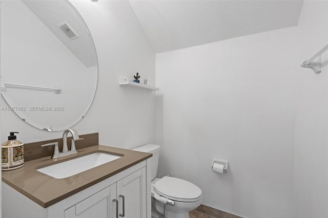 2380 NE 1st St, Homestead, FL 33033