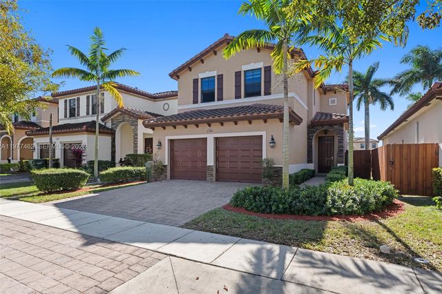 2380 NE 1st St, Homestead, FL 33033