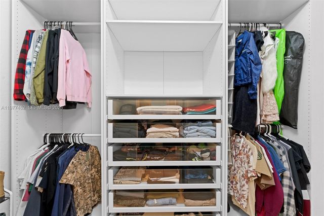 2380 NE 1st St, Homestead, FL 33033