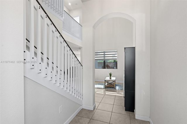 2380 NE 1st St, Homestead, FL 33033