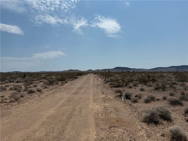 11437 W Maverick Drive, White Hills, AZ 86445