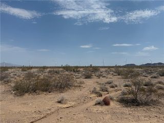 11437 W Maverick Drive, White Hills, AZ 86445