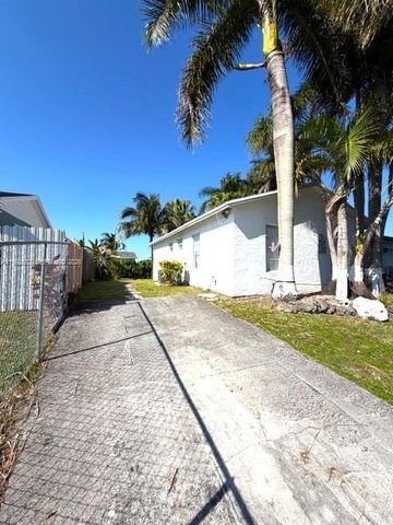 13041 SW 260th Ter, Homestead, FL 33032