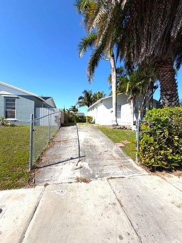 13041 SW 260th Ter, Homestead, FL 33032