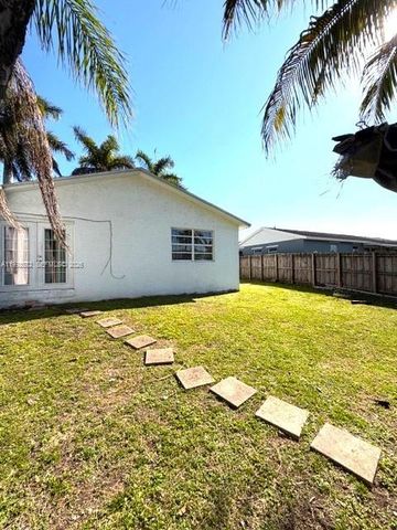 13041 SW 260th Ter, Homestead, FL 33032