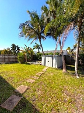 13041 SW 260th Ter, Homestead, FL 33032