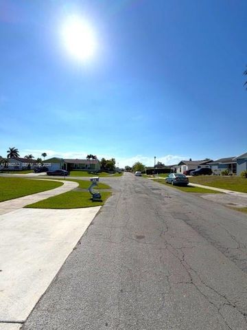 13041 SW 260th Ter, Homestead, FL 33032