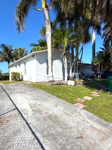 13041 SW 260th Ter, Homestead, FL 33032