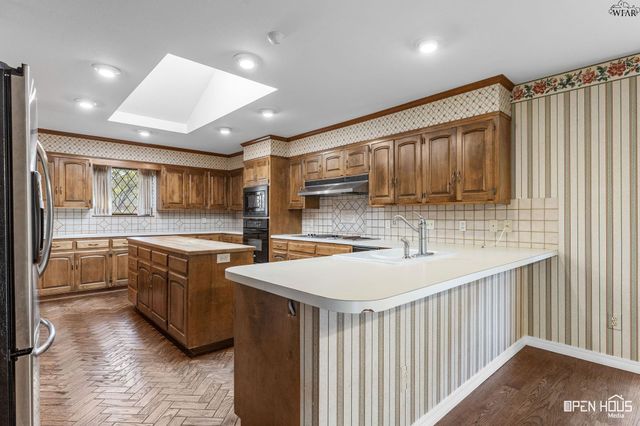 2424 MARIKA CIRCLE, Wichita Falls, TX 76308