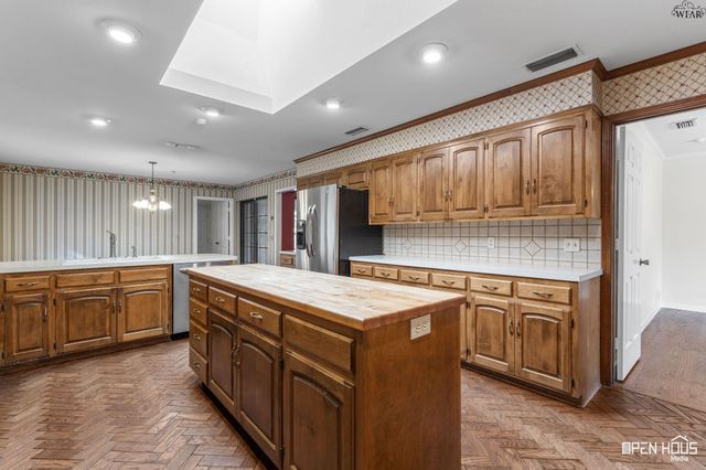 2424 MARIKA CIRCLE, Wichita Falls, TX 76308