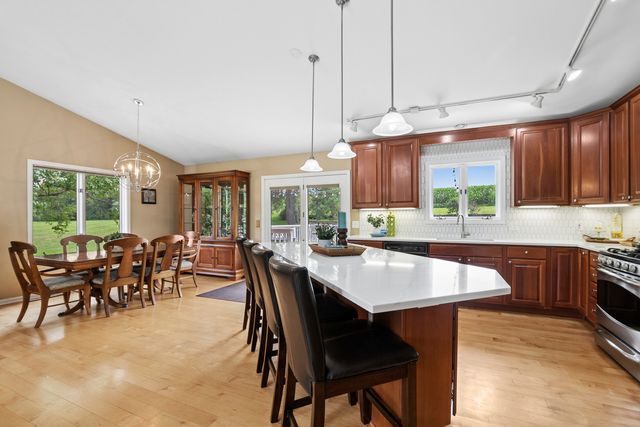 805 Amber Lane, Lake Villa, IL 60046
