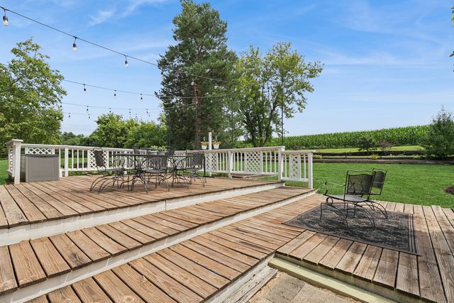 805 Amber Lane, Lake Villa, IL 60046