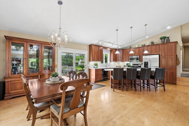 805 Amber Lane, Lake Villa, IL 60046