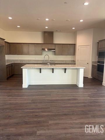 13005 Plum Hallow Avenue, Bakersfield, CA 93314