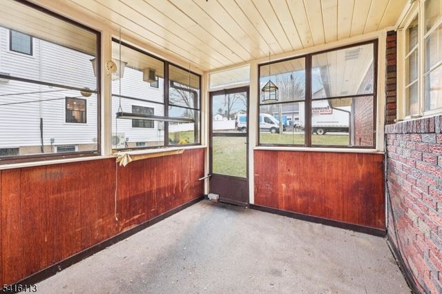 84 Squaw Brook Rd, North Haledon Boro, NJ 07508