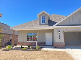 2302 N Presley Street, Siloam Springs, AR 72761