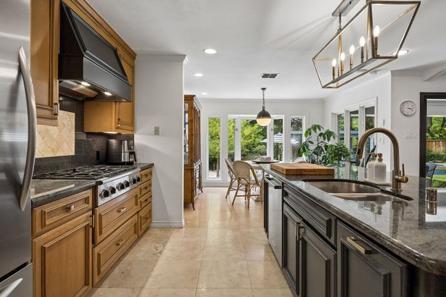 6929 Elmridge Drive, Dallas, TX 75240