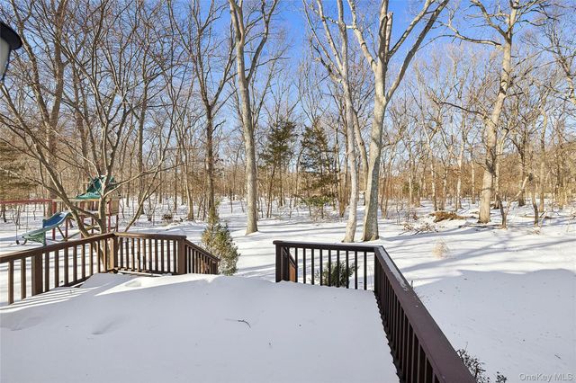 17 Montclair Street, Port Jefferson Station, NY 11776