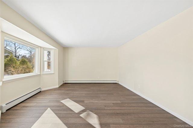 17 Montclair Street, Port Jefferson Station, NY 11776