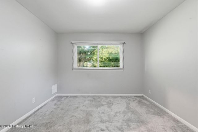 2501 Wyckford Way, Louisville, KY 40218