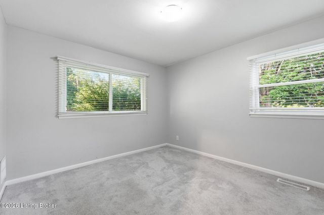2501 Wyckford Way, Louisville, KY 40218