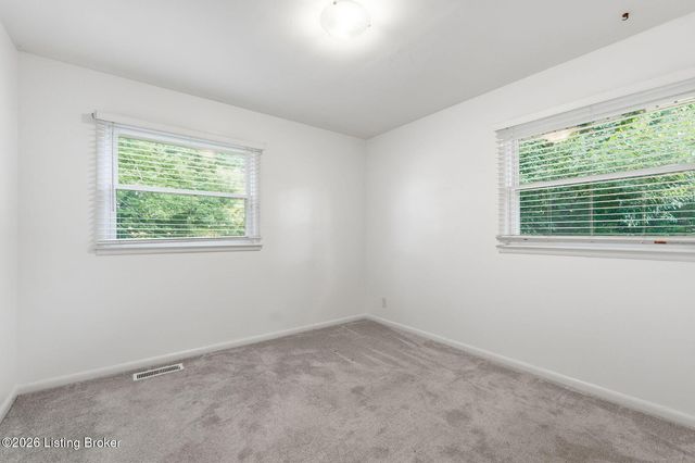 2501 Wyckford Way, Louisville, KY 40218