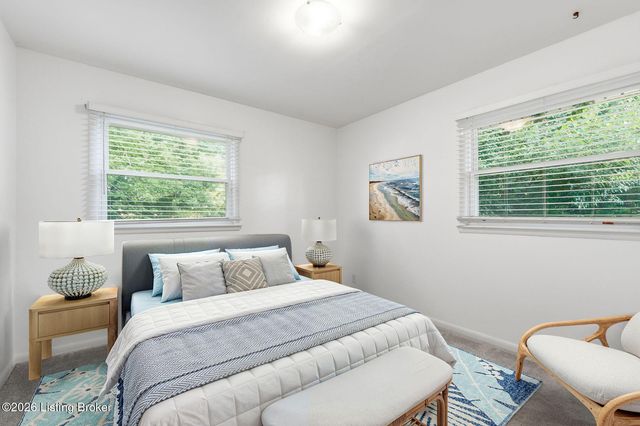 2501 Wyckford Way, Louisville, KY 40218