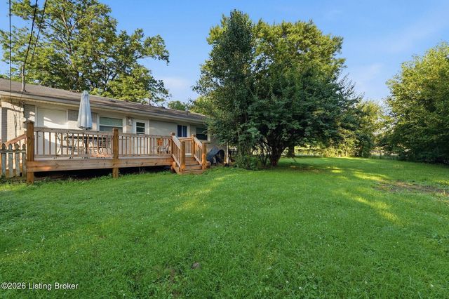 2501 Wyckford Way, Louisville, KY 40218