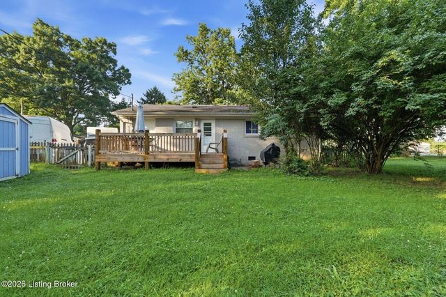 2501 Wyckford Way, Louisville, KY 40218