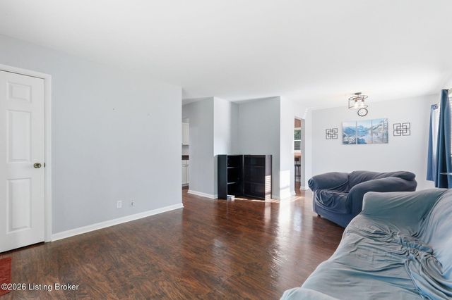 2501 Wyckford Way, Louisville, KY 40218