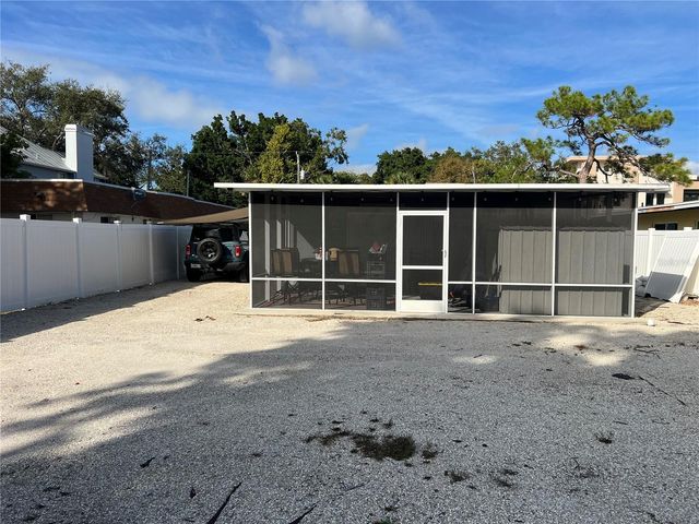 1742 8TH STREET, Sarasota, FL 34236
