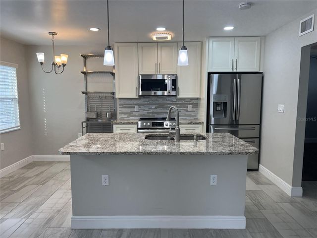 1742 8TH STREET, Sarasota, FL 34236